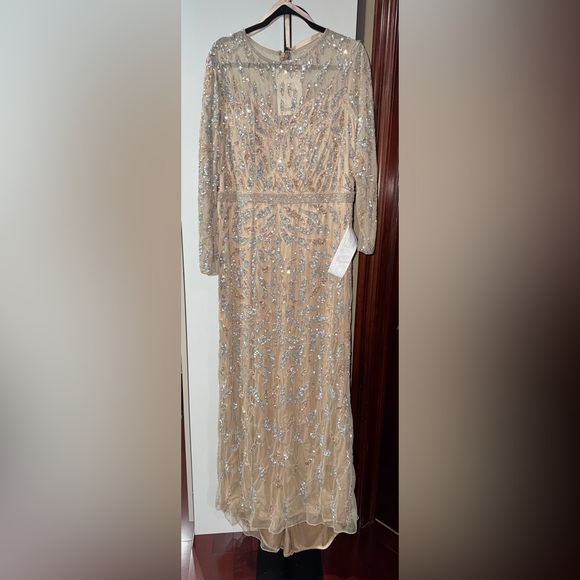 Long sleeve embellished long gown - Picture 5 of 8